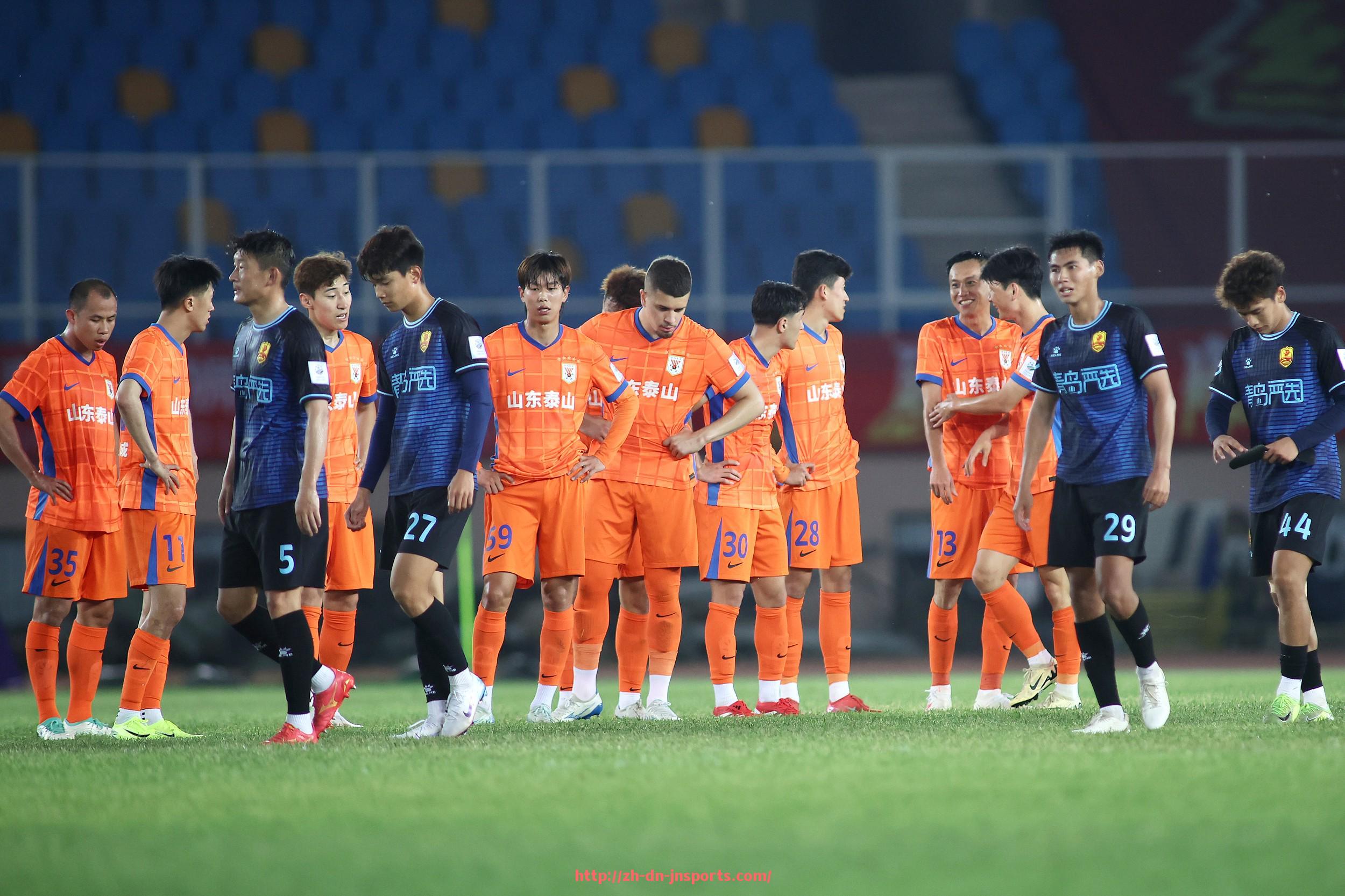 JN江南体育-2019年中超联赛裁判判罚表现与争议事件汇总