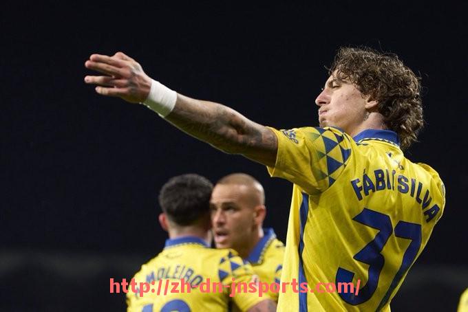 JN江南体育-世俱杯比赛精彩回放合集，重温高光瞬间画面