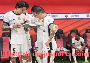 JN江南体育-火箭队比赛开场精彩视频剪辑及球队士气分析